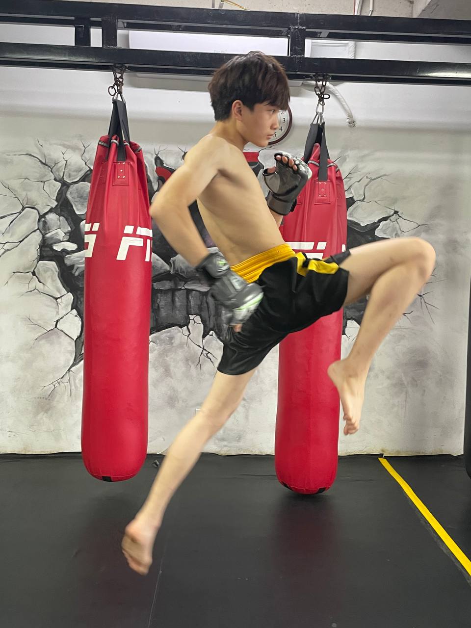 đòn đá trong kickboxing